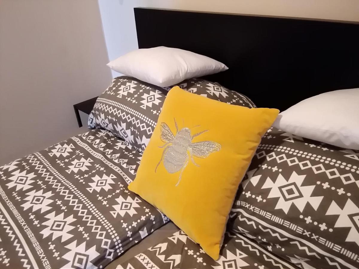 Bee Home Vecses Exterior photo